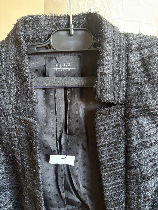 Casaco tweed com etiqueta