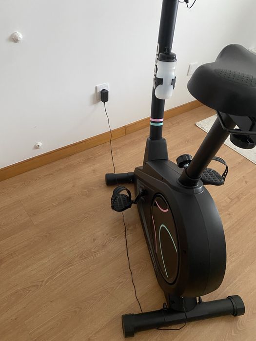 Bicicleta Estática Zipro Flame WM (como nova)