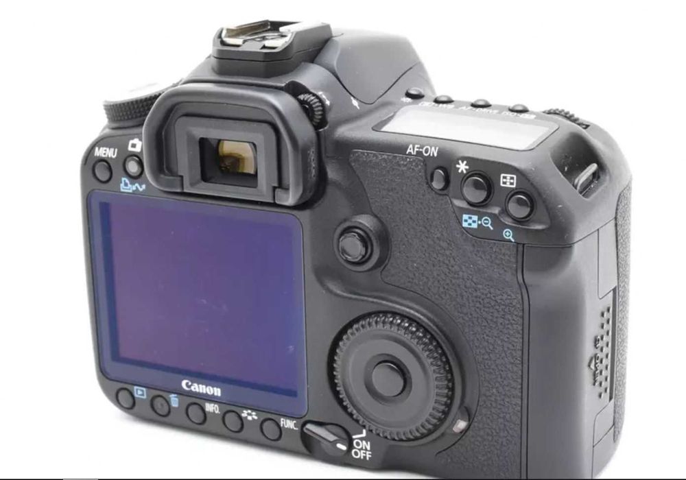 Canon EOS 50D / EF 35-80mm f/4-5.6  Impecável ( Não respondo a SMS )