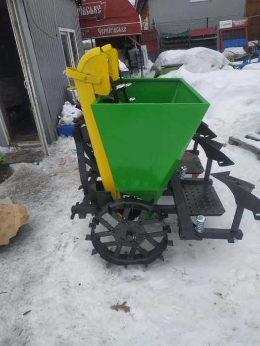 Картоплесаджалка