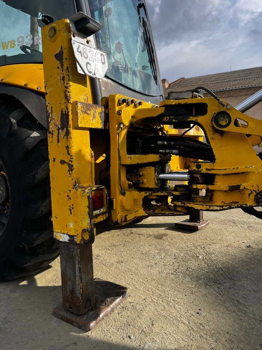 Екскаватор-навантажувач Komatsu WB93R-5, 2007 рік, робочий стан