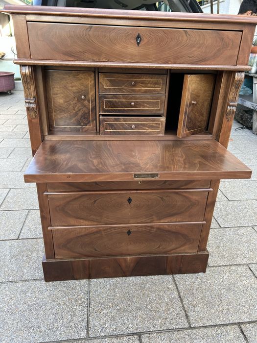 Escrivaninha antiga totalmente restaurada