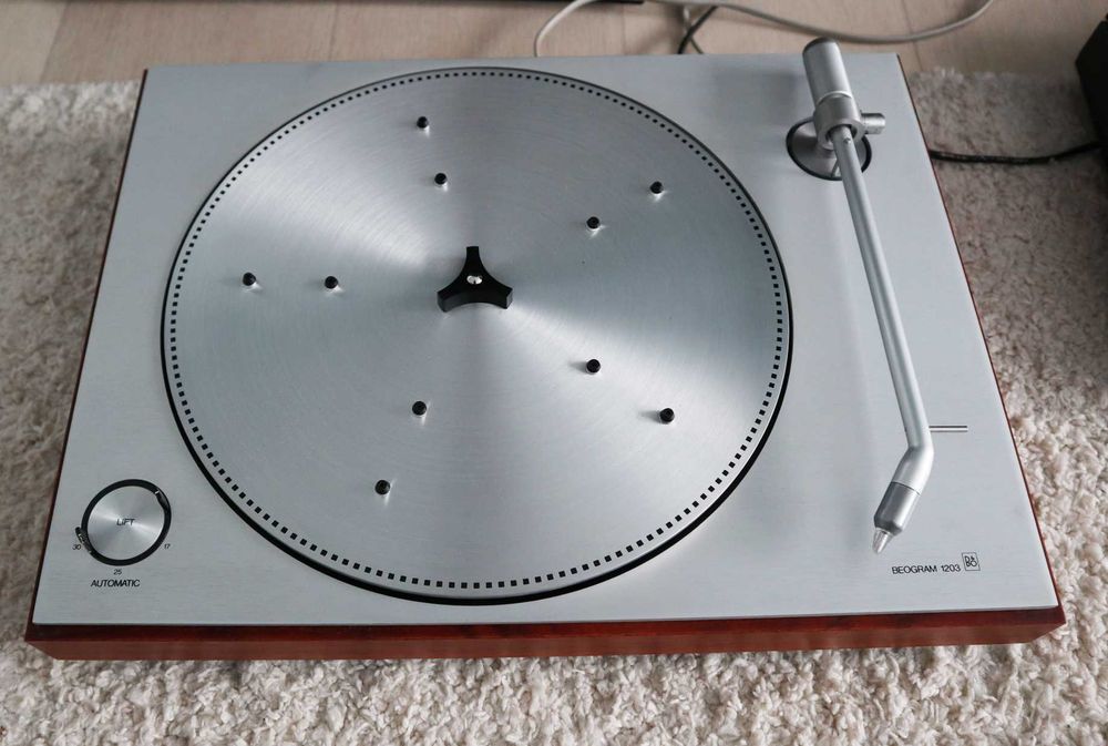 Проигрыватель пластинок Bang olufsen BeoGram 1203 как Новый