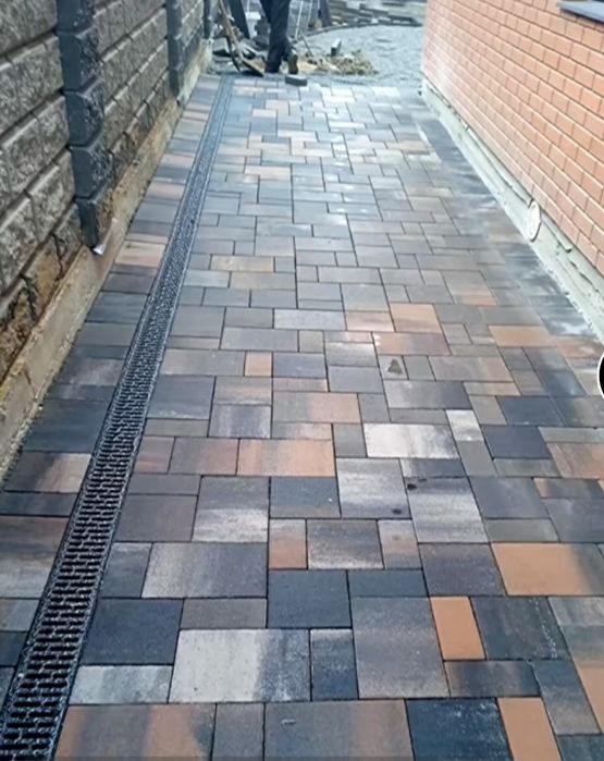 Бруківка, тротуарна  плитка