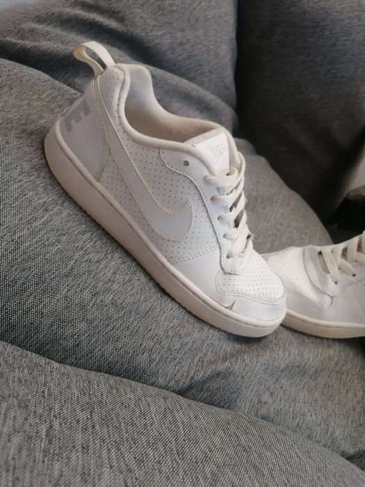 Nike court borough 36