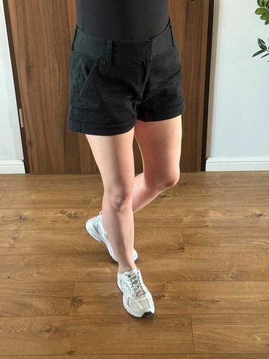 Czarne szorty Calvin Klein M