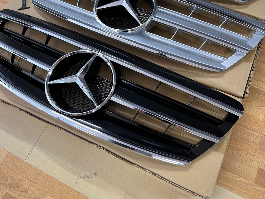 Решетка s 220 w220 рестайлинг 2002-2005 года S63 AMG Mercedes