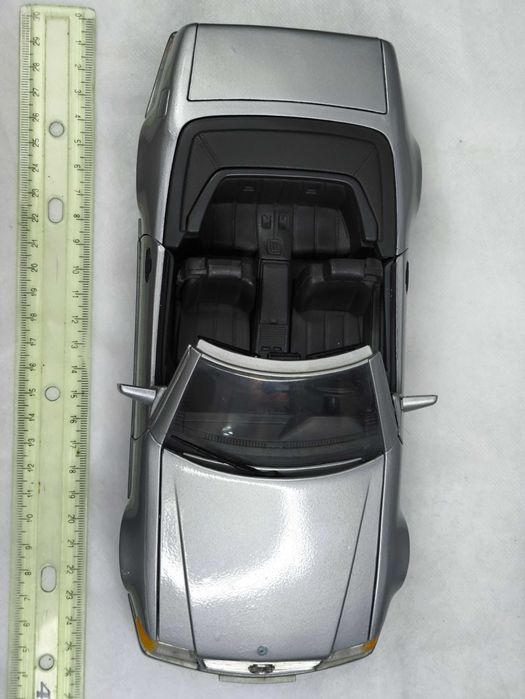 Модель Mercedes-Benz 500 SL (1989) 1/18 Maisto Grey Thailand