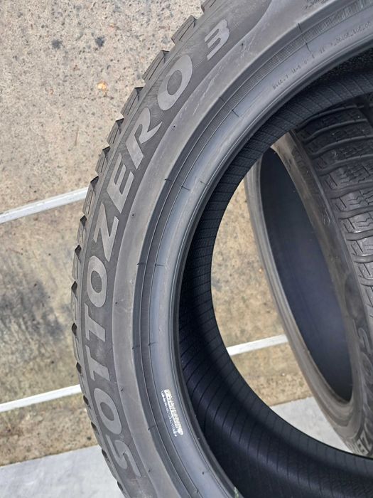 Резина зимова, Pirelli Sottozero 3 235/45 R18 (арт.15304)