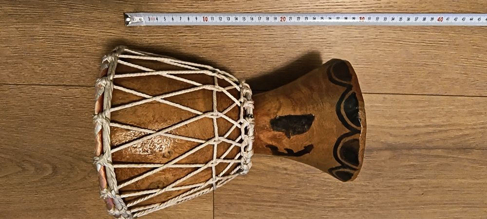 Bęben afrykański Djembe.