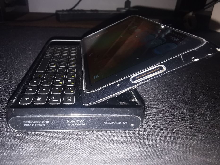 Nokia E7 kupiona w polskim salonie
