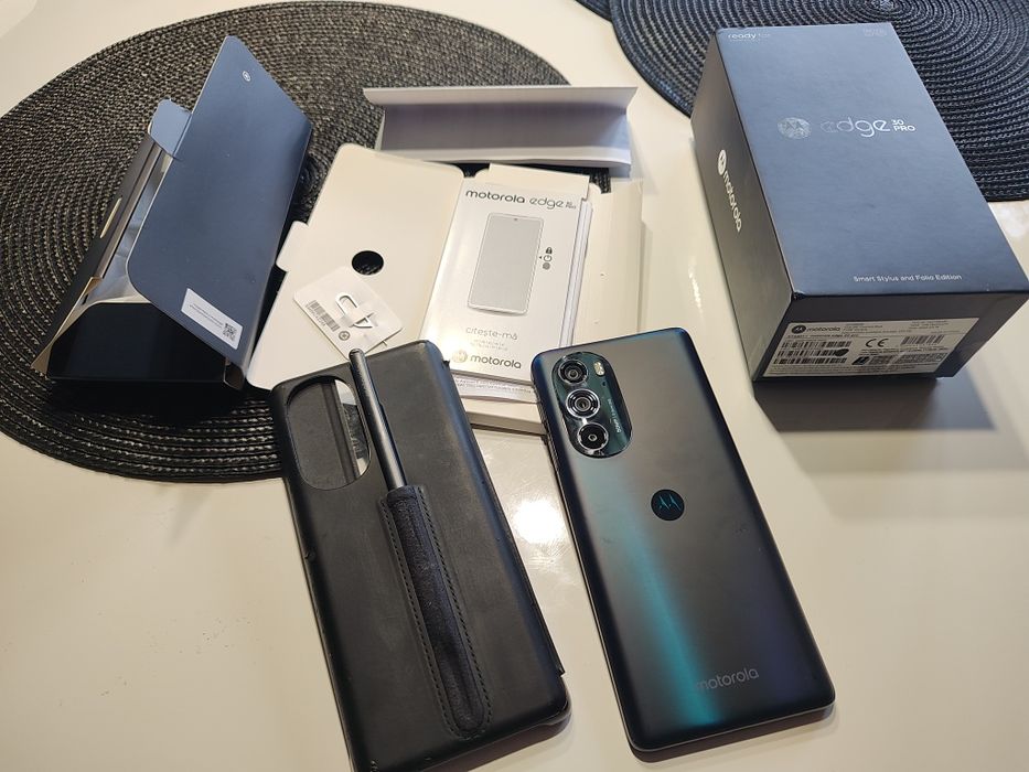 Motorola edge 30 pro 12/256 GB
