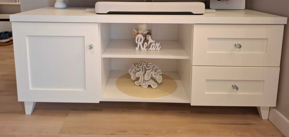 Szafka rtv biala Meble Bodzio Majorka