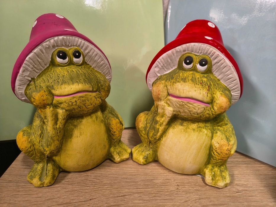Dwie żaby ceramiczna figurka do domu i ogrodu idealna na lato