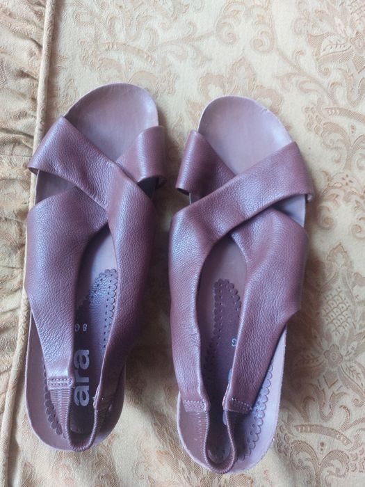 Босоніжки жіночі 42