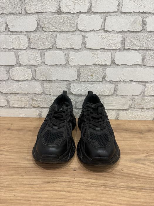 Жіночі кросівки Lonza