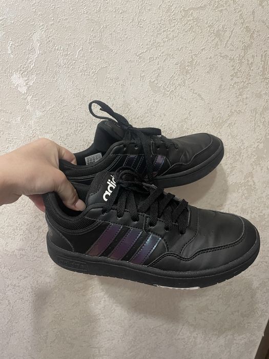 Кроссовки Adidas Hoops