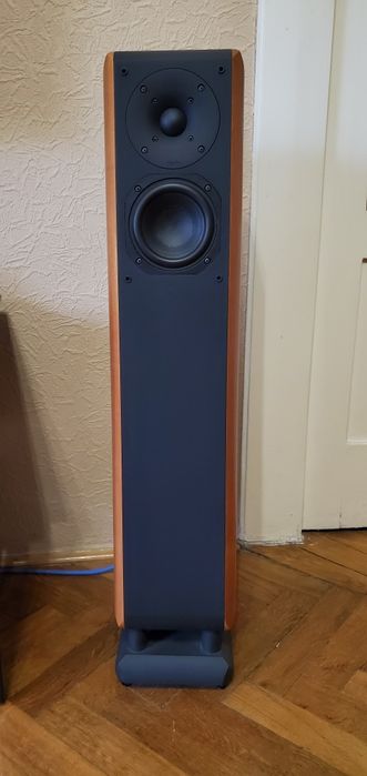 Chario Constellation Cygnus. Hi-End 3-х полосная напольная акустика