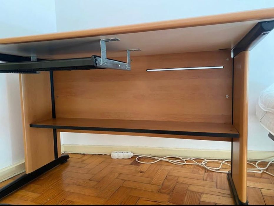 secretária 

73 x 120 x 75