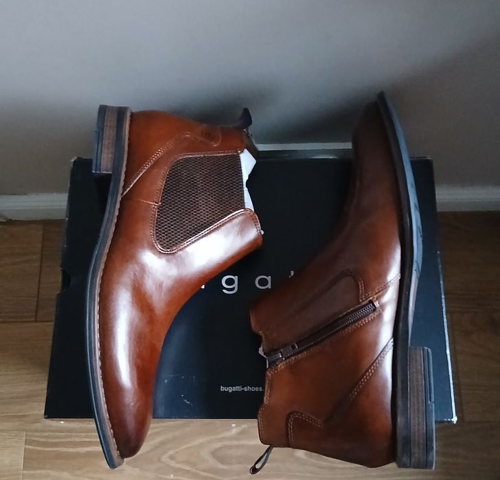 -50% Sztyblety skórzane Bugatti. R. 44 i 43.