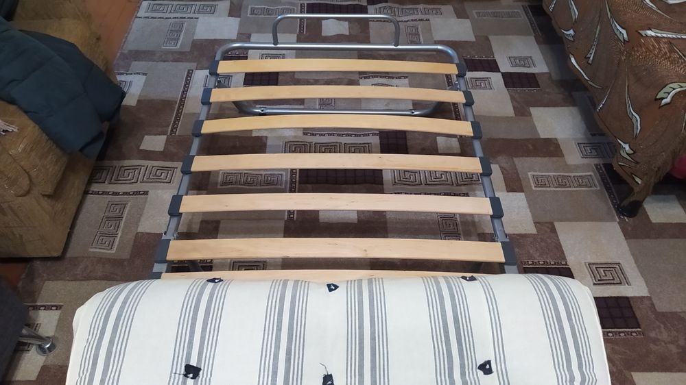 Расклвдушка на ланелях с матрасом из ватина