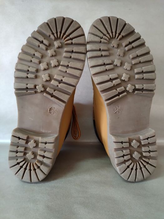 Botas tam. 36 com oferta de gorro