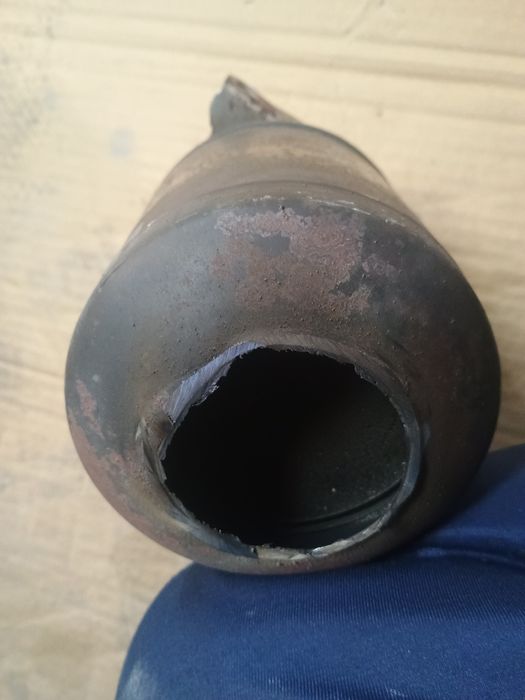 Katalizator          .