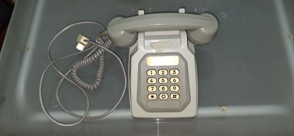 Telefone vintage para decoração