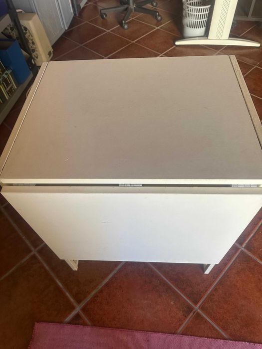 Mesa de cozinha ou escritorio dobravel