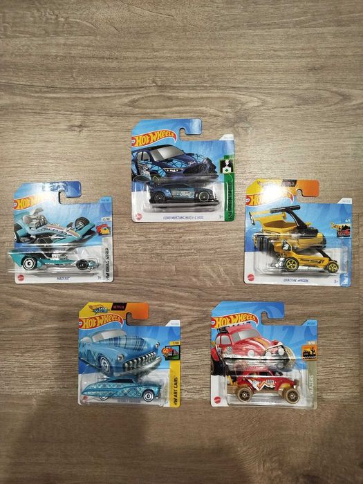 Hot Wheels Treasure Hunt