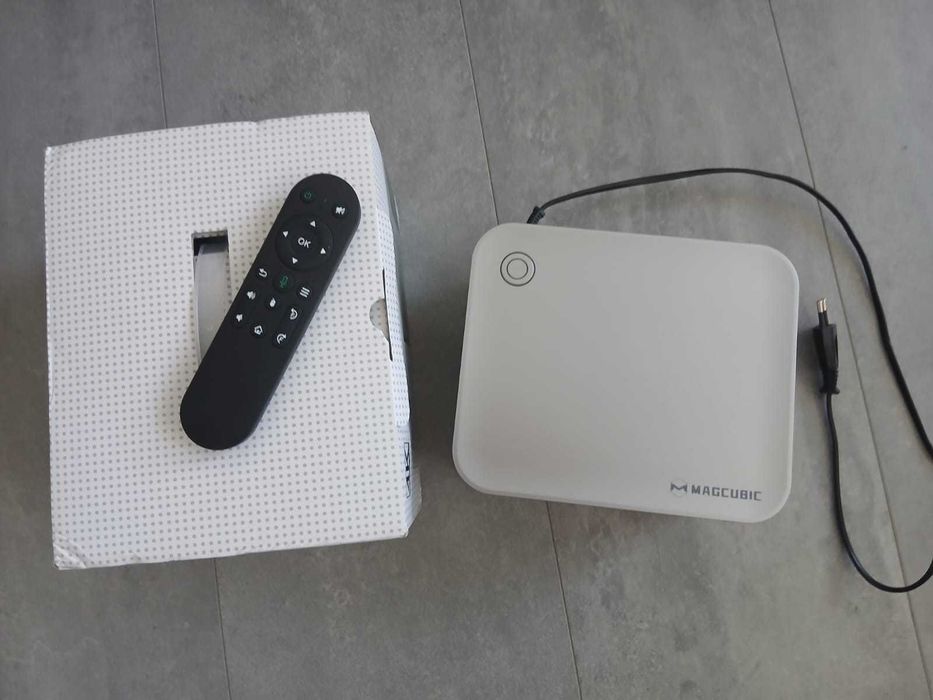Projketor /Rzutnik  Smart 4K