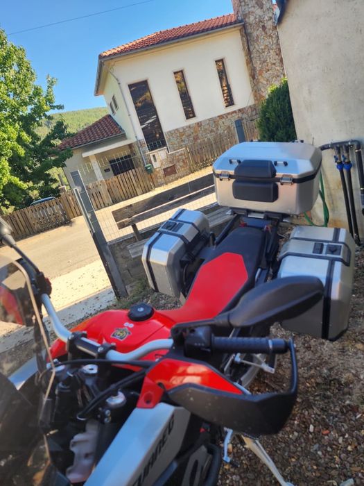 Aprilia tuareg como nova
