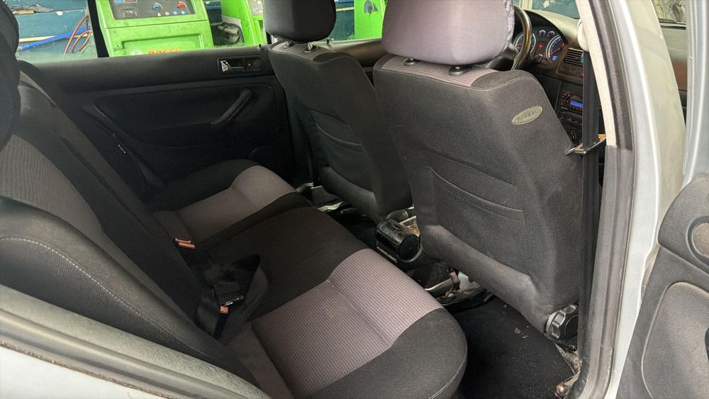 Golf IV 1.4 gasolina