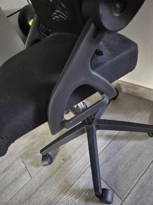 Fotel skórzany biurowy CHESTERFIELD szary ANTYCZNY bujany + czarny