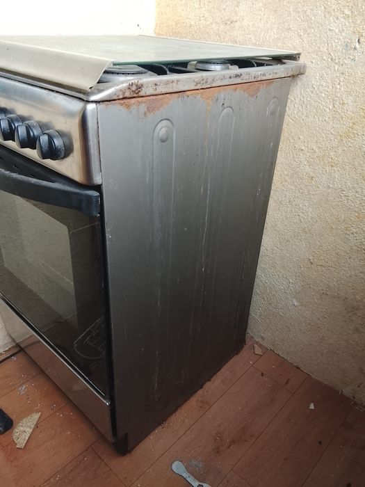 Газова плита Indesit 50 см газова поверхня