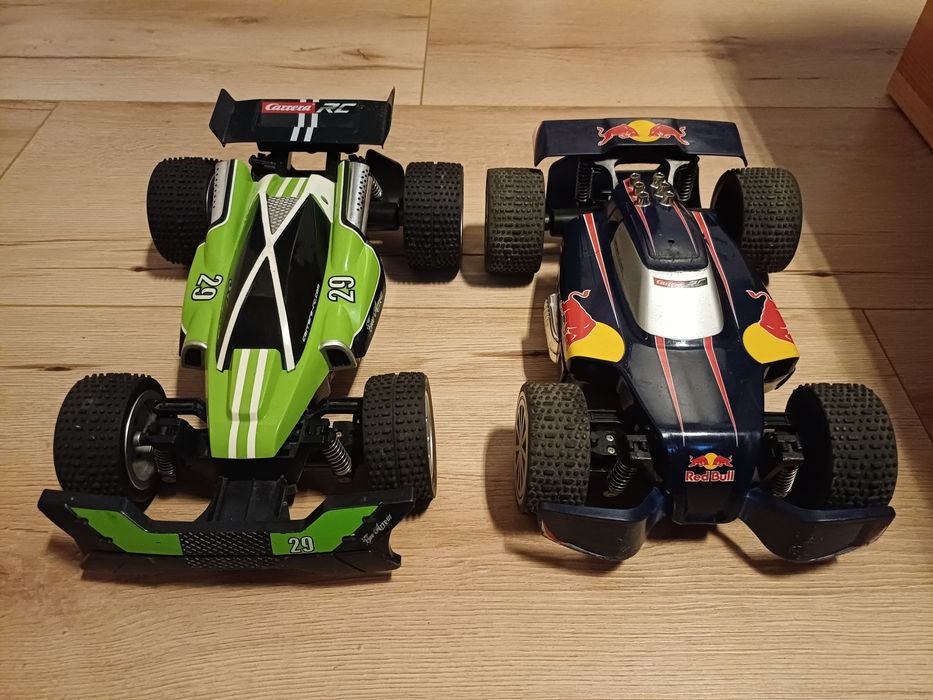 Buggy Carrera RC Gee Arrow 2 i Red Bull NX1 Auta zdalnie sterowane
