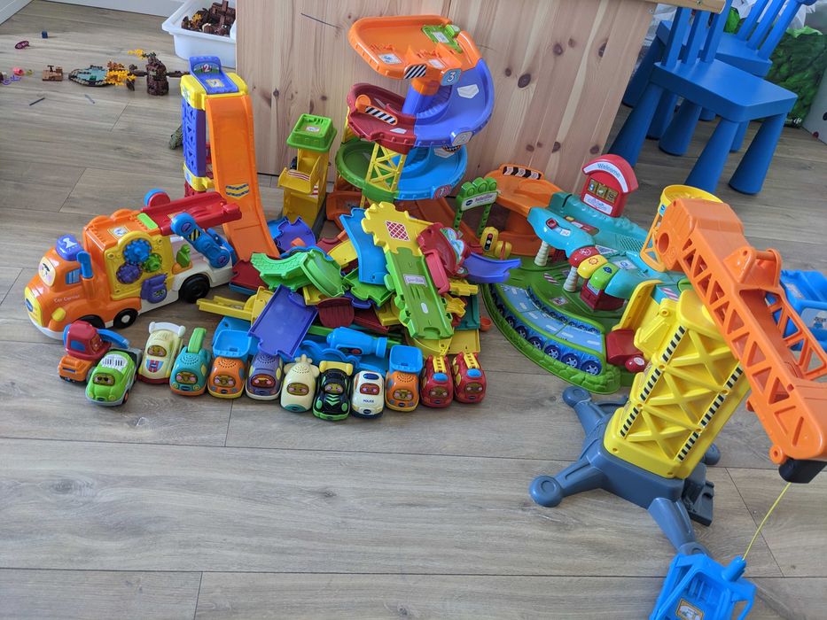 Vtech tut tut autka kilka zestawów