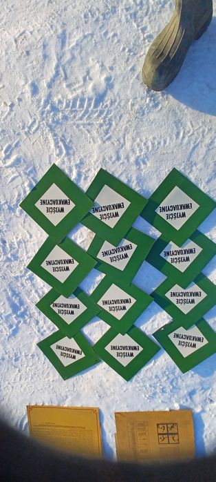 Stare tablice informacyjne BHP i instrukcje