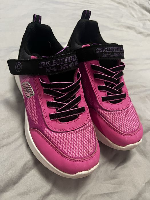 Кросівки  Skechers для дівчинки 33