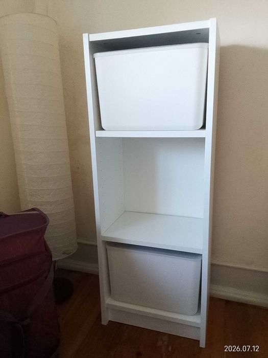 Estante IKEA - branca, pequena e em bom estado