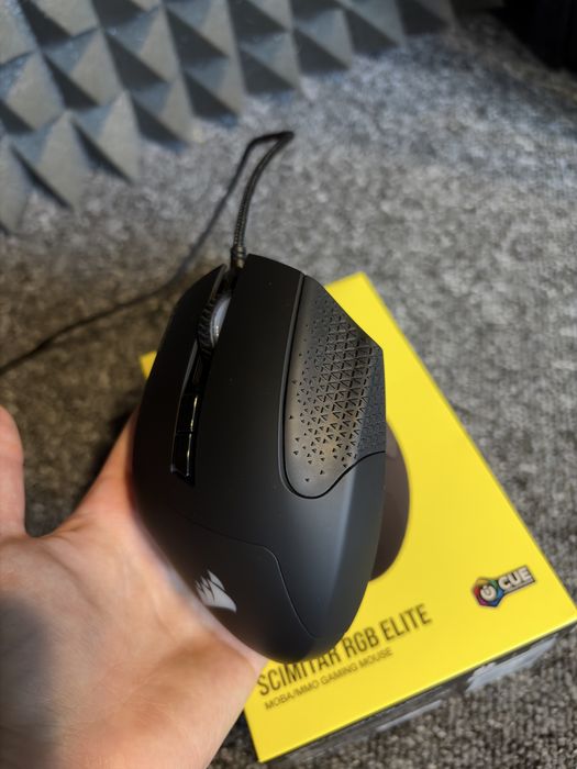 Myszka Corsair Scimitar RGB Elite