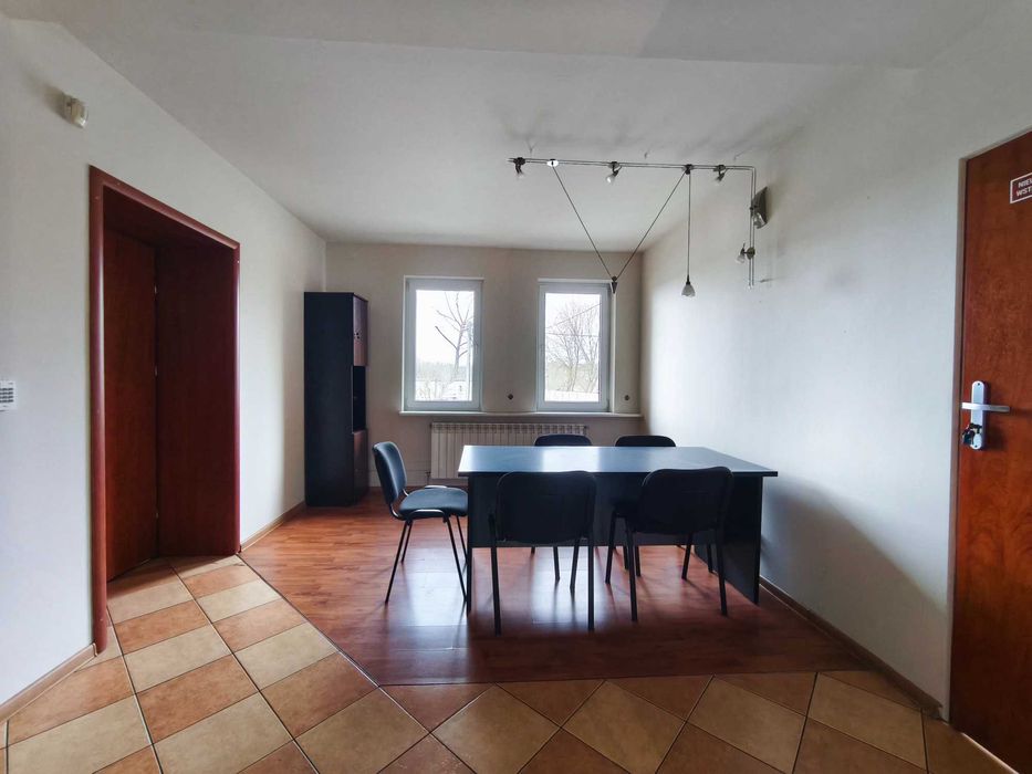 Biura / Lokal do wynajęcia. Piętro budynku pow ~ 90 m2