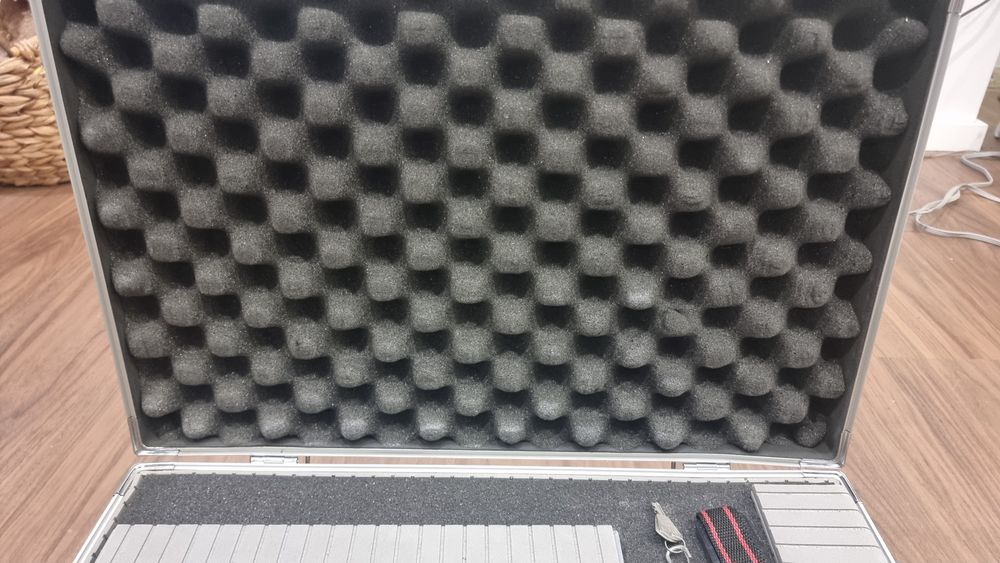 Mala rígida Vanguard com espuma   ideal fotografia/drones