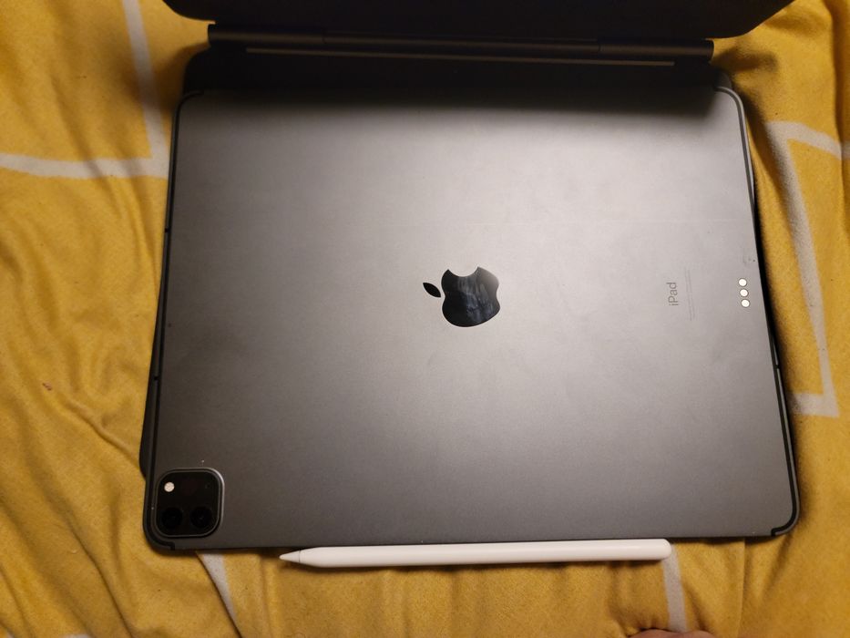 Ipad pro 12,9 2021 M1 128gb wi-fi+LTE + Apple pencil + magic keyboard