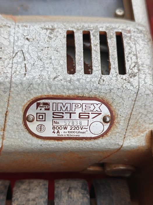 Máquina abrir roços