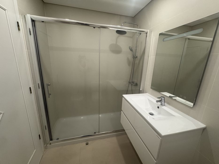 Casa de banho completa - 400€ para desocupar