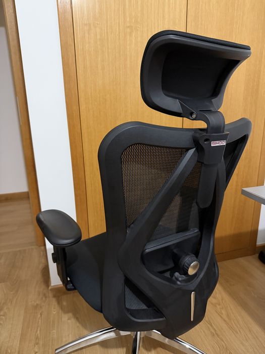 Cadeira ergonómica de escritorio preta (SIHOO)