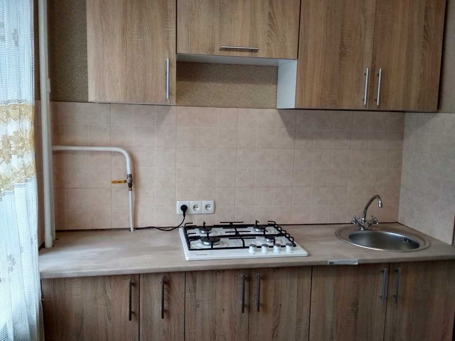 Світло завжди! 2-х кімн. 45 кв.м 3/5 Центр міста. Без меблів !