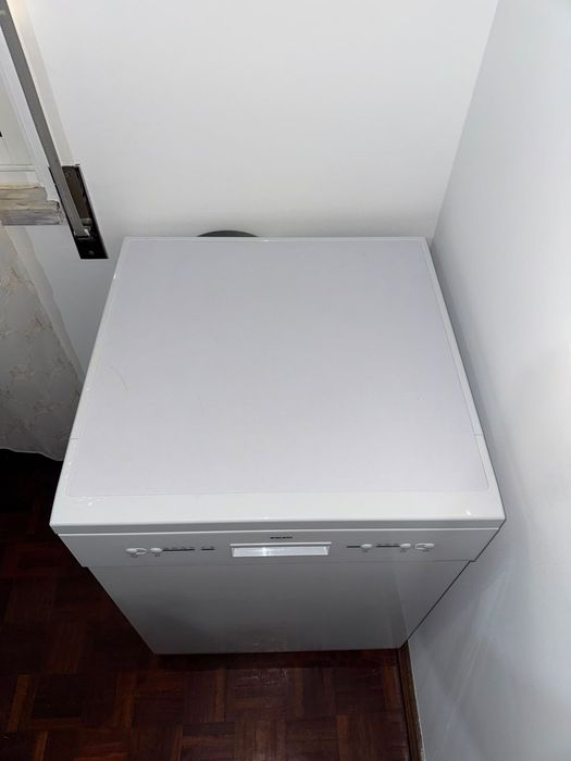 Máquina de Lavar Loiça