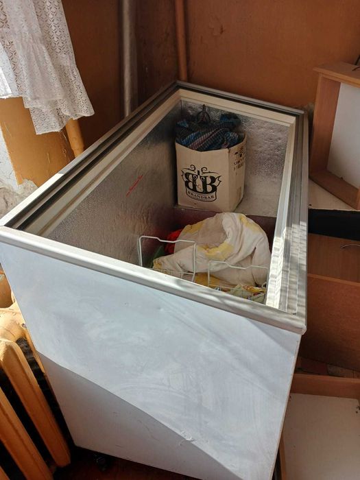 продаю морозильний ларь 300л та 400л